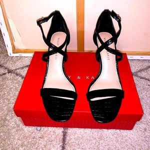Kelly & Katie Daton Sandal sz.8.5, more like sz.9